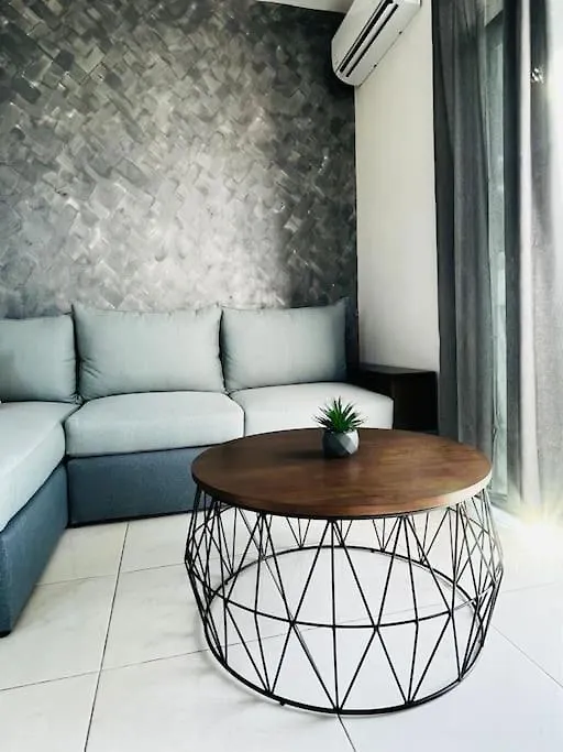 Sun Executive Suite Entire Unit @Bayan Lepas #5Pax #Queensbay #Spice #100Mbps 0*,  Malaysia